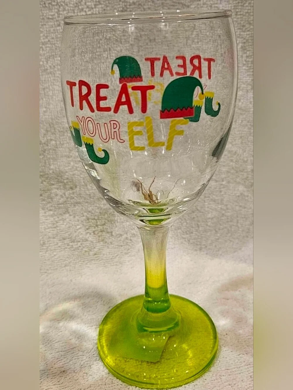 TREAT YOUR ELF WINE GLASSES